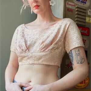 Vintage 60s Romantic Pink & Gold Silk Brocade Cropped Blouse | Boat Neck | M